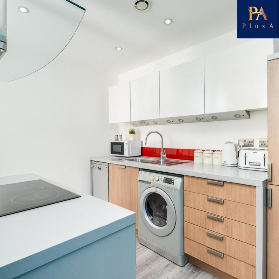 Pluxa Vivid Veranda Beautiful City Centre Apartment With Free Parking Birmingham Exterior photo