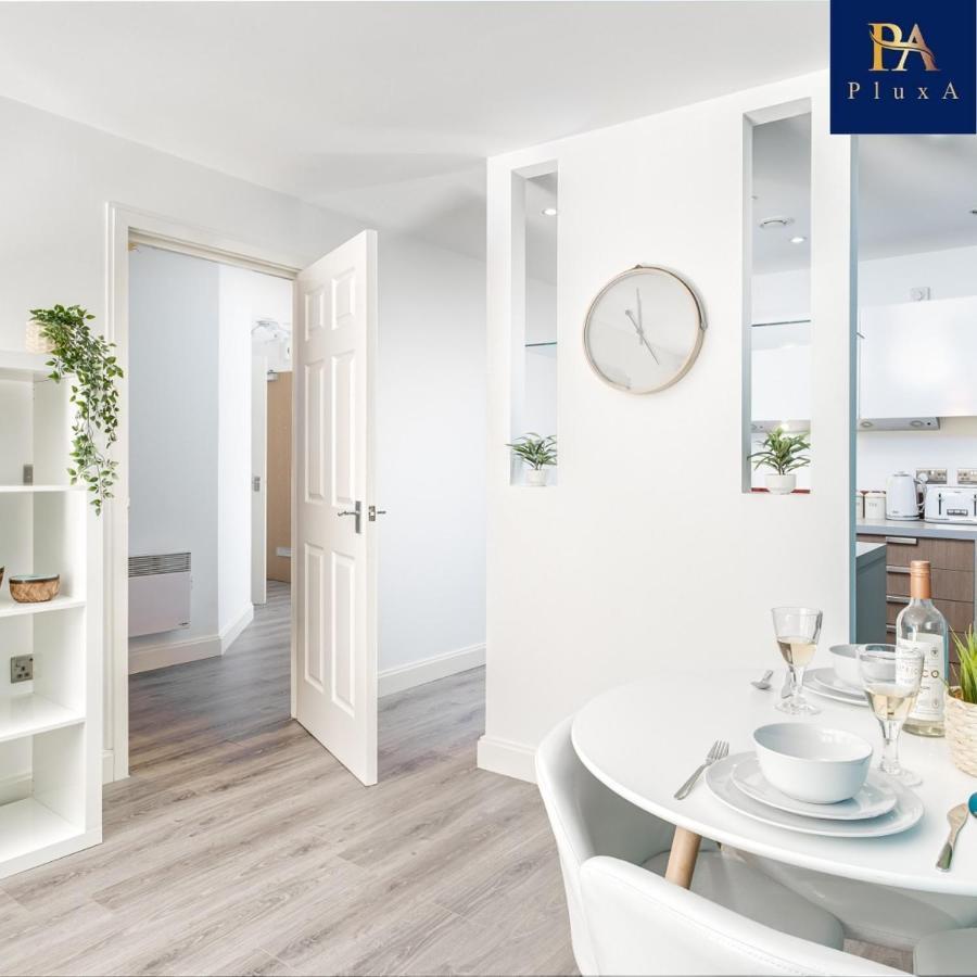 Pluxa Vivid Veranda Beautiful City Centre Apartment With Free Parking Birmingham Exterior photo