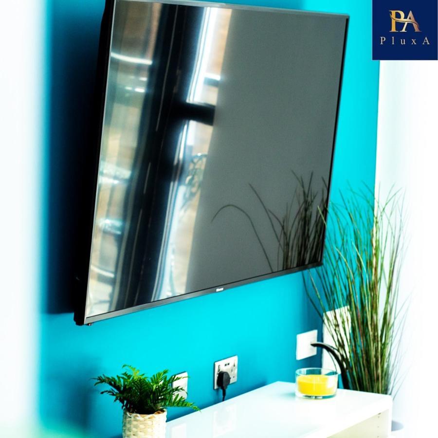 Pluxa Vivid Veranda Beautiful City Centre Apartment With Free Parking Birmingham Exterior photo