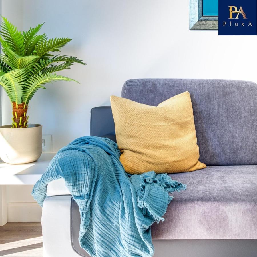 Pluxa Vivid Veranda Beautiful City Centre Apartment With Free Parking Birmingham Exterior photo